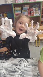 Zabawy sensoryczne w Chochlikach