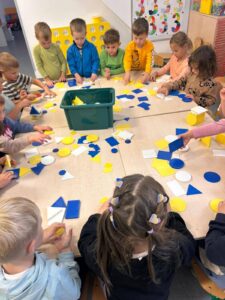 Matematyczne eksperymenty u Chochlików