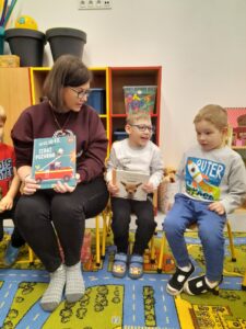 Czyta mama Ania – Skrzaty