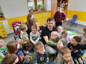 Czytają rodzice Filipa O. – Skrzaty